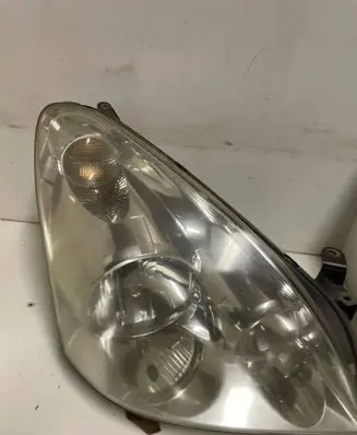Toyota Corolla Verso E121 Headlight/headlamp