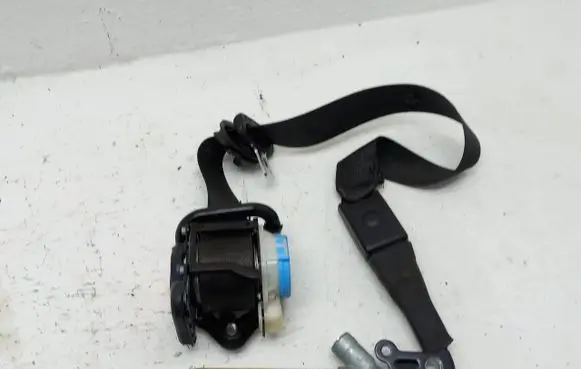Opel Insignia A Front seatbelt 99613191