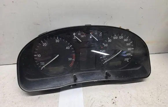Volkswagen PASSAT B5 Speedometer (instrument cluster) 3B0919880D