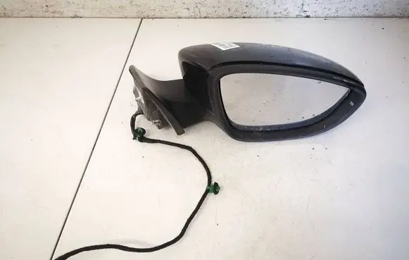 Volkswagen PASSAT CC Front door electric wing mirror E1012522