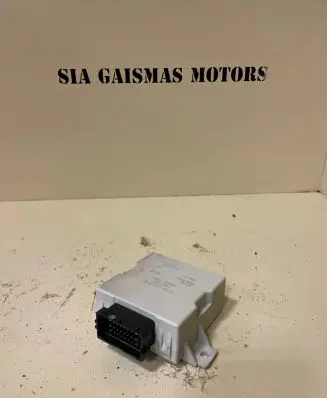 Toyota Avensis T250 Window wiper relay 85940-05040