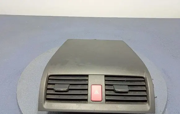 Honda Accord Dashboard side air vent grill/cover trim GA32-5111-100