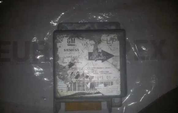Opel Tigra A Airbag control unit/module 90483546LP 5WK4115