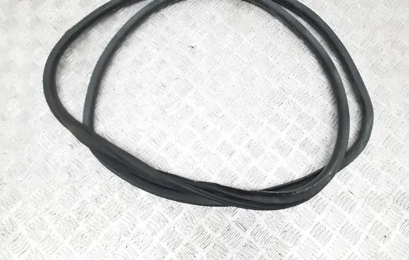 Dodge Durango III Rear door rubber seal (on body)