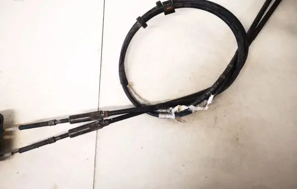 Handbrake/parking brake wiring cable