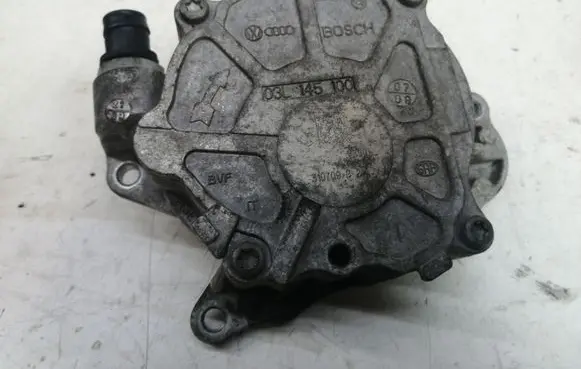 Volkswagen PASSAT B6 Vacuum pump 03L145100