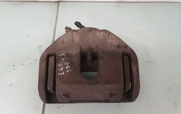 BMW 5 E60 E61 Front brake caliper 6753659 34116753659
