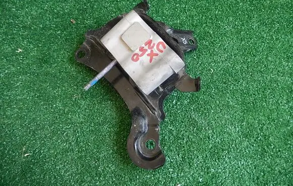 Lexus UX Gearbox mount 