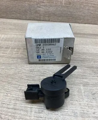 Opel Mokka X Brake pedal sensor switch 20938062