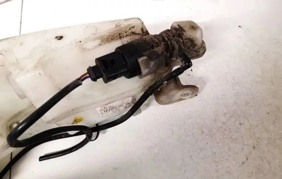 Audi A6 S6 C6 4F Windscreen/windshield washer pump
