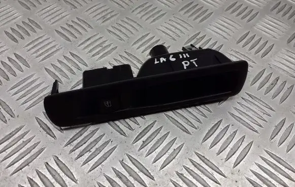 Renault Laguna III Quarter vent window switch 82944002R