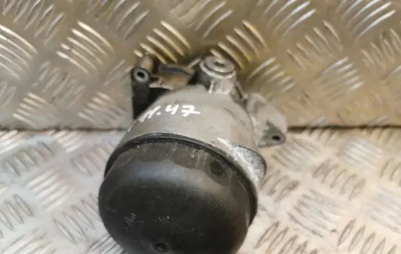 BMW 1 E81 E87 Oil filter cover 7530668