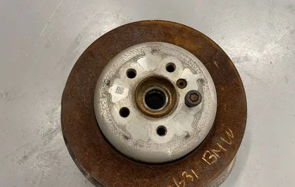 BMW 5 G30 G31 Rear wheel hub 62165410