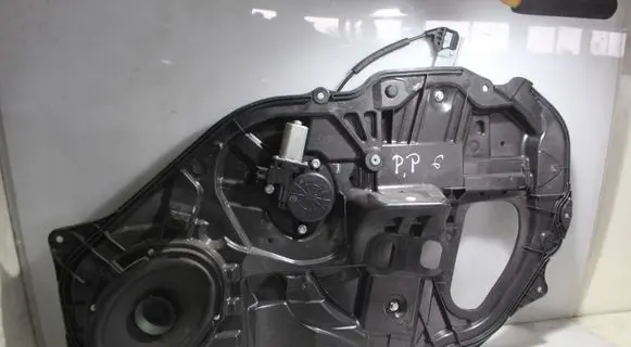 Mazda 6 Front window lifting mechanism without motor