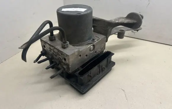 Mercedes-Benz B W245 ABS Pump A0064314612