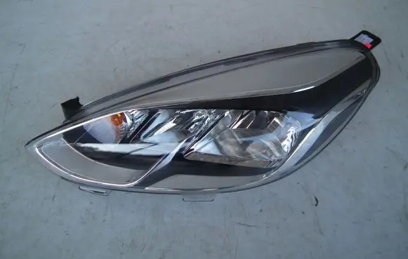 Ford Fiesta Headlight/headlamp H1BB13W030