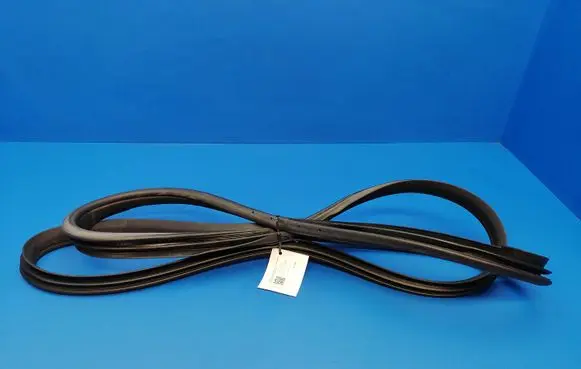 Mercedes-Benz C W204 Rubber seal front coupe door A2046971651