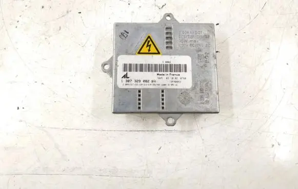 Mercedes-Benz CLK A209 C209 Xenon control unit/module 2038202526 2038209385
