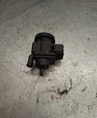 Mercedes-Benz E W212 Turbo solenoid valve 0005450427