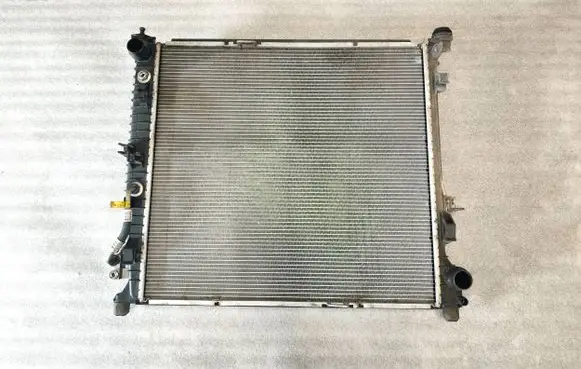 Mercedes-Benz GLS X166 Radiator set a0995000104 a0995000002 a0995001303
