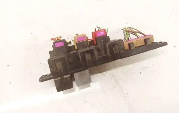 Audi A6 S6 C5 4B Fuse box set 8L0941822A