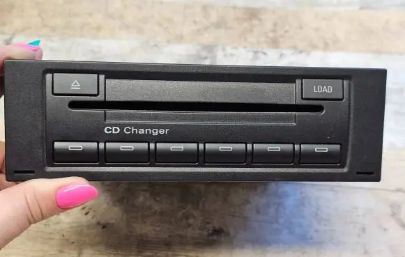 Audi A4 S4 B7 8E 8H CD/DVD changer 8E0035111D CXCA1492GC AUZ3ZAG227134
