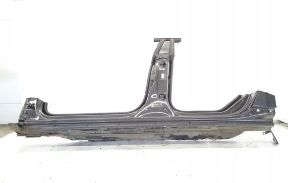 Volkswagen Arteon Pillar (middle) 