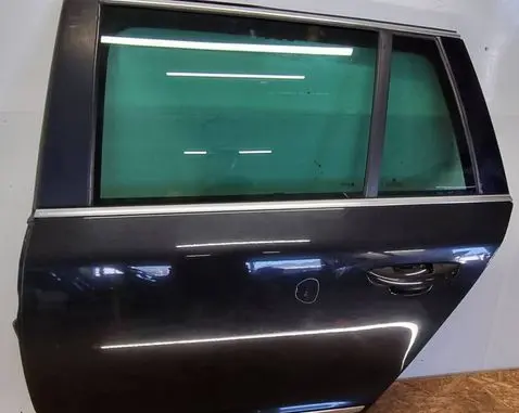 Skoda Superb B6 (3T) Rear door 3T9833055