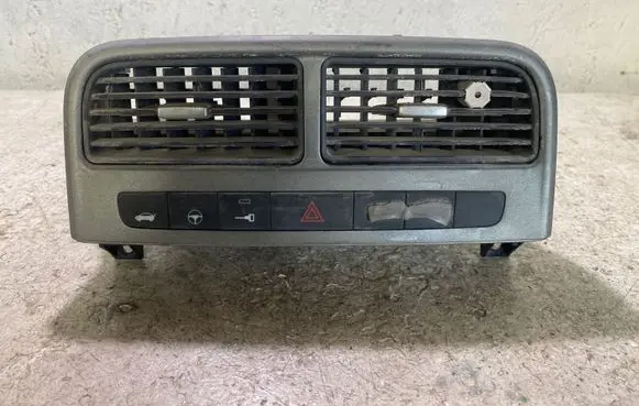 Fiat Punto (188) Dash center air vent grill 735386328 4191