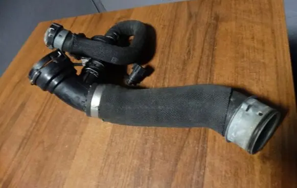 Porsche 992 Engine coolant pipe/hose