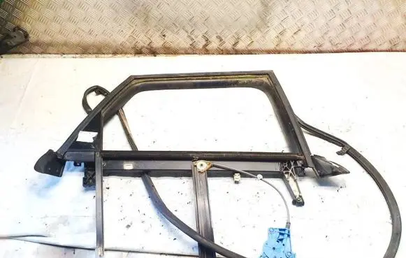 Audi A4 S4 B6 8E 8H Rear door window/glass frame 