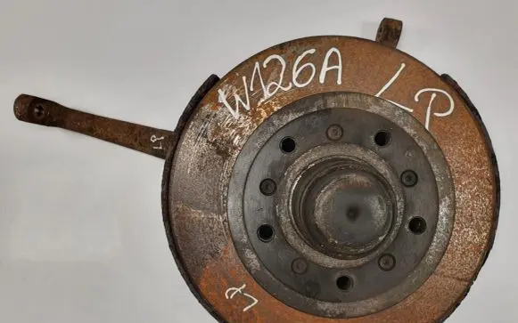 Mercedes-Benz S W126 Front wheel hub