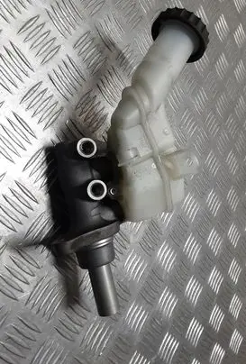 Mitsubishi Outlander Master brake cylinder