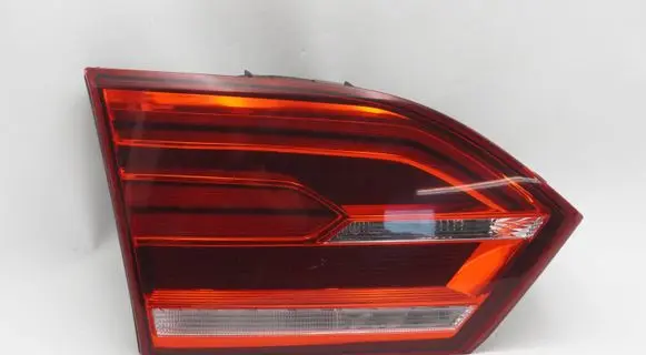 Volkswagen Jetta VI Tailgate rear/tail lights 5C6945307A 5C6945309