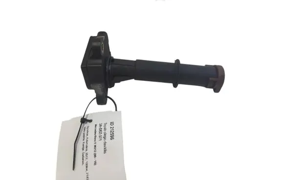 Mercedes-Benz E W212 Oil pressure sensor 25571000 a0009050401