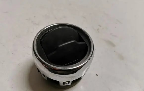 Ford Mustang V Dash center air vent grill