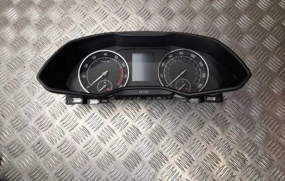 Skoda Superb B8 (3V) Speedometer (instrument cluster) 3V0920940