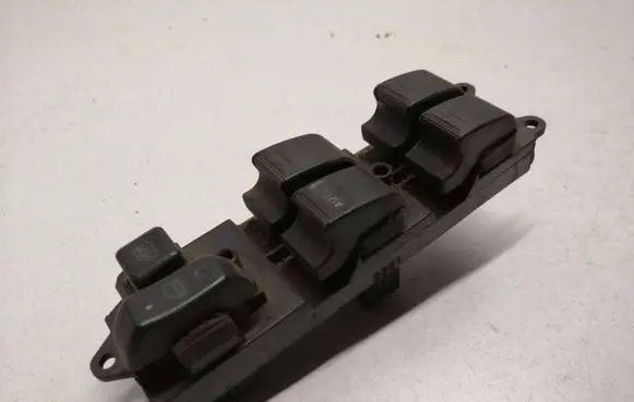 Toyota Avensis T220 Electric window control switch