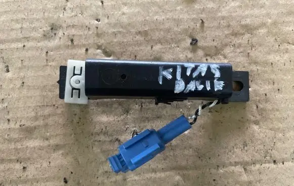 Nissan Juke I F15 Sensor EAH10082J