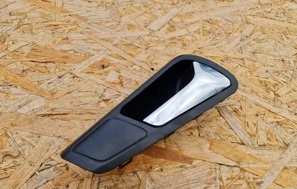 Volkswagen PASSAT B6 Front door interior handle 3C1837114