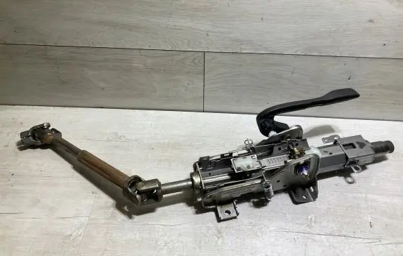Steering wheel axle set