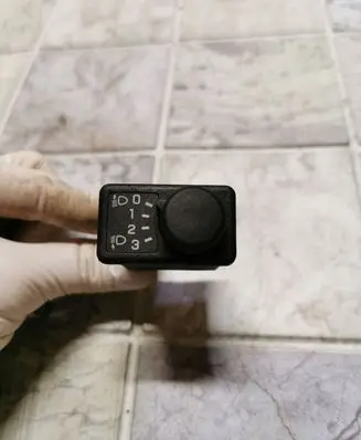 Nissan Almera Tino Headlight level height control switch 36997B D24702