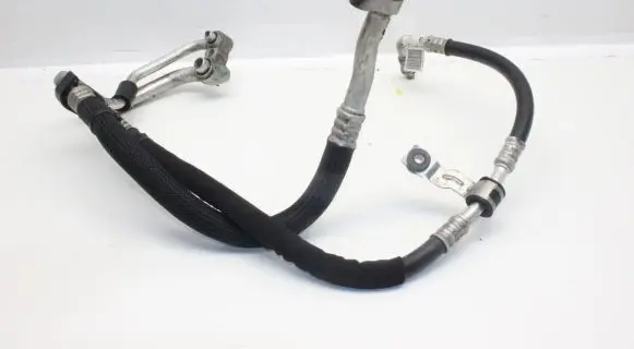 Jeep Cherokee Air conditioning (A/C) pipe/hose 68103269AE