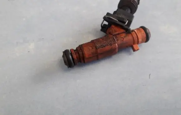 Alfa Romeo 147 Fuel injector 028155769