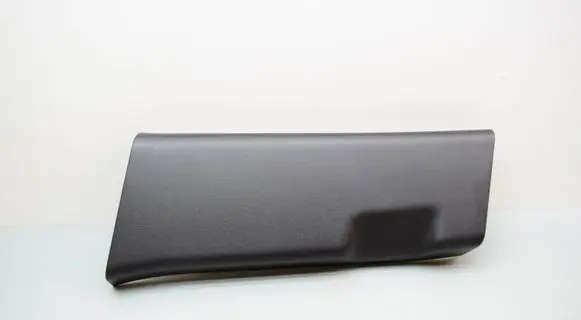 (B) pillar trim (bottom)
