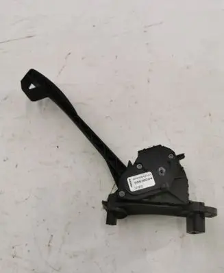 Volvo S60 Accelerator throttle pedal 6PV00853701 30636004