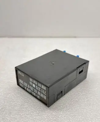 BMW 3 E36 Window wiper relay 61358357068 711370