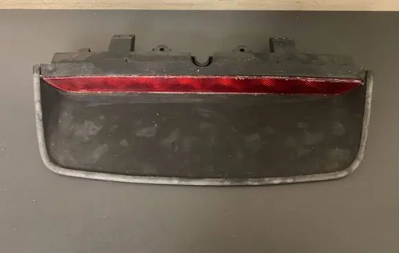 Nissan Primera Third/center stoplight 270277