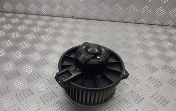 Mitsubishi Lancer Front door blower motor 194000