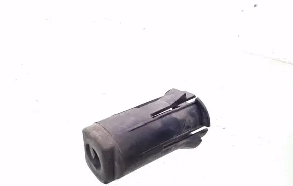 Radiator mount bracket